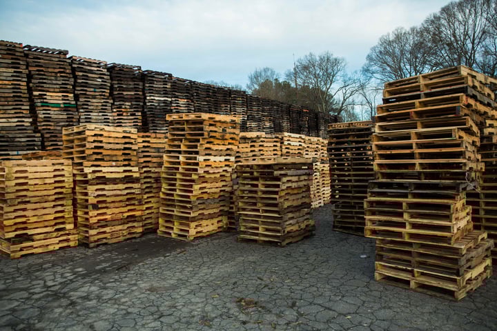 buy pallets near me 